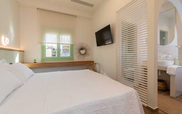 Pnoe Luxury Villa