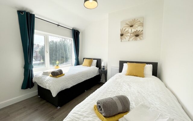 Worksop Newly Refurbished 2-bedroom House