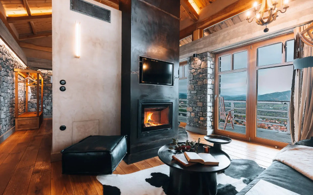 Azanias Chalet