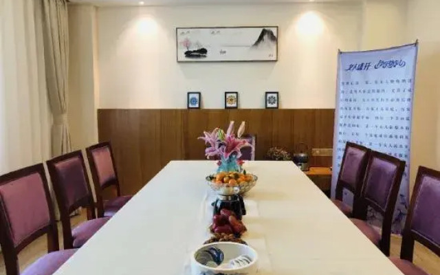 Sanya Linwang Haiyuan Business Hotel