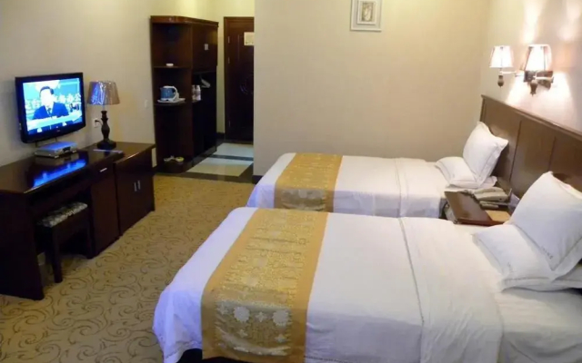 东兴王朝大酒店