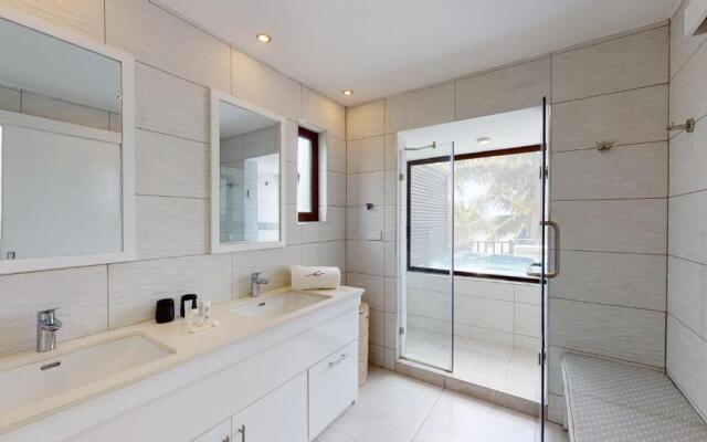 Bel Azur Beachfront Suites and Penthouses by Lov