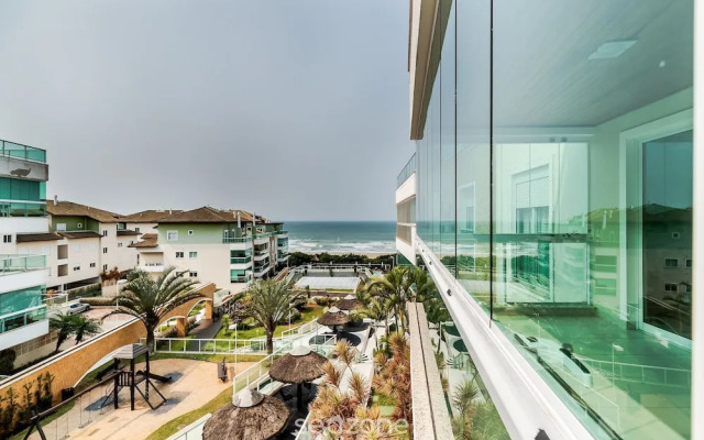 Beachfront Apartment w/ View Beach Santinho Asr204