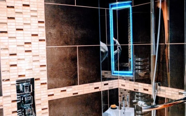 Modern 2 Bedroom Apartment Near the Sea