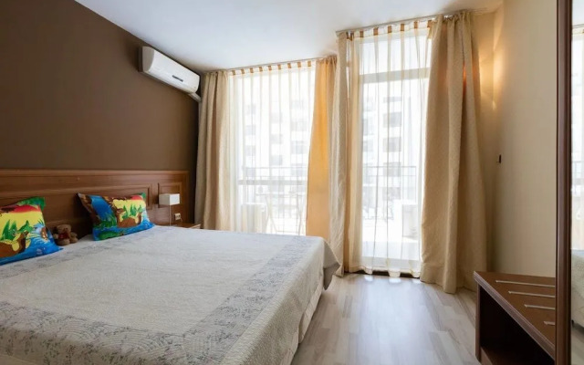 Two Bedroom Apartment with Kitchen & Balcony