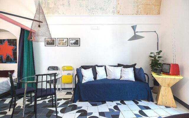 Balloon Design Studio Apartment