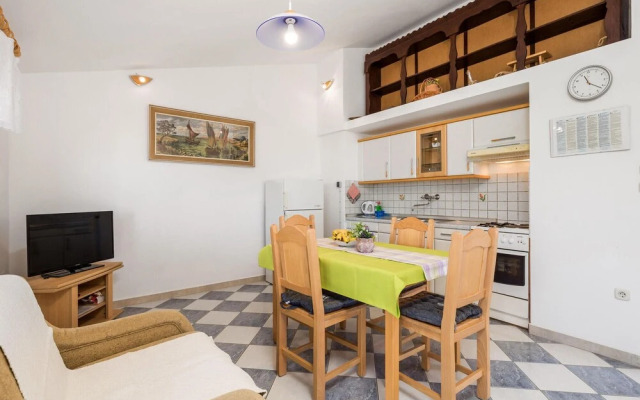 Awesome Apartment in Potocnica With Wifi and 2 Bedrooms