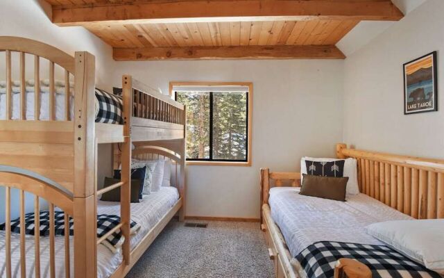 Tahoe Vista Lake Lodge