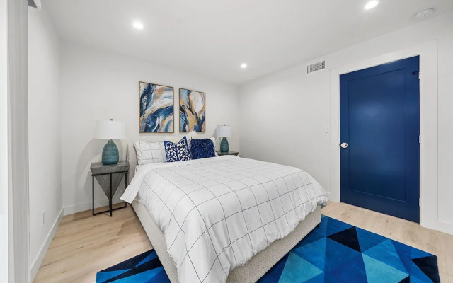 Serene Escapes Hollywood