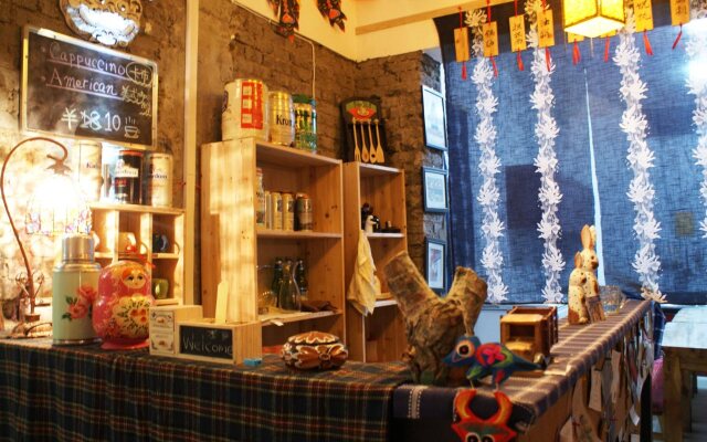 Luoyang Longmen Youth Hostel