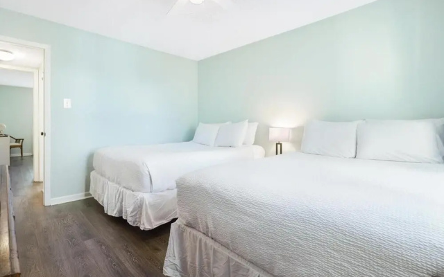 New Owner, New Decor, Steps From Beach, Sleeps 6
