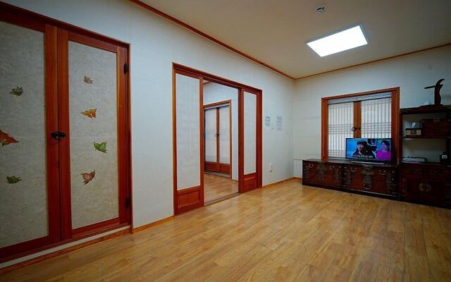 Hanok Hotel Dong Nak Won