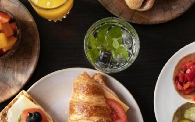 Quentin Amsterdam Hotel