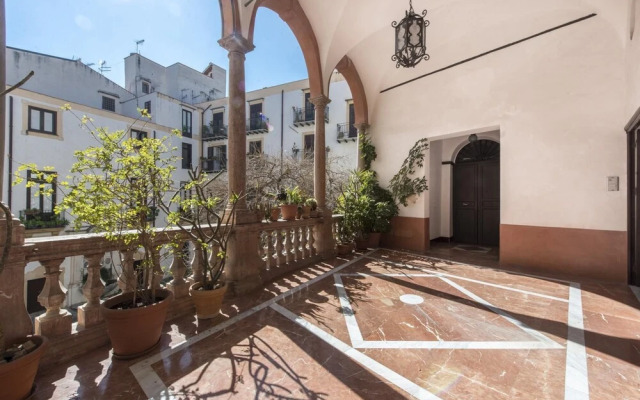 Casa Degli Affreschi a Palazzo Lungarini by Wonderful Italy