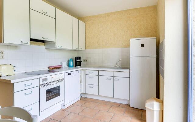 Charming Sea View Apartment in Lozen