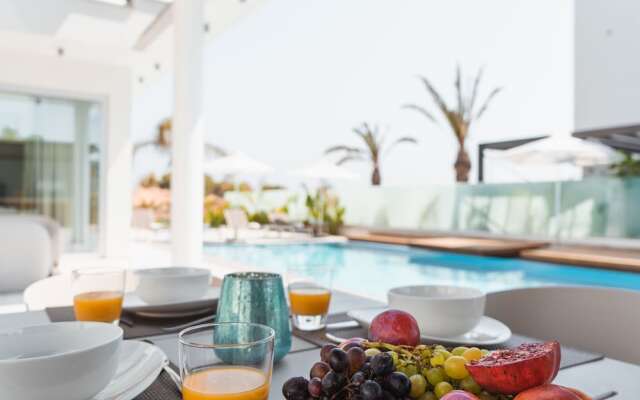 Vivo Mare Beachfront - Seaview Villas