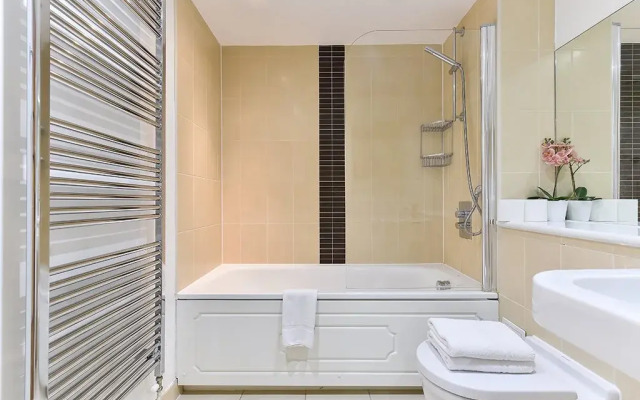 Deluxe London Bridge Apartment