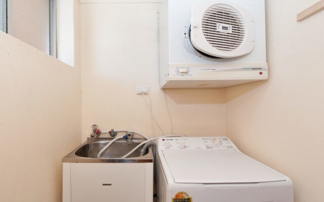 Thurlow Lodge, 6/6 Thurlow Avenue