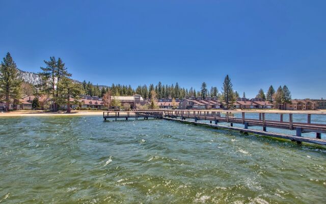 Newly Remodeled 1 Bed and Loft at Lakeland Village