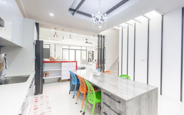 Happy House Homestay