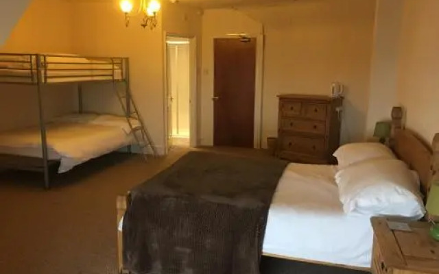 Camelot Seafront Hotel