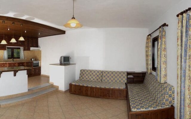 Marialice Apartments