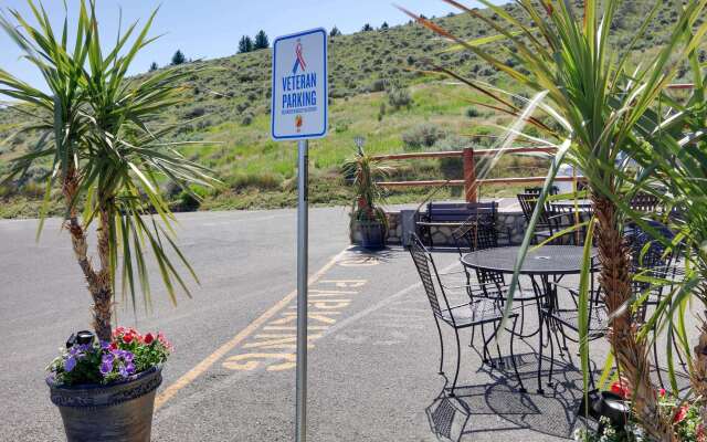 Super 8 by Wyndham Cody