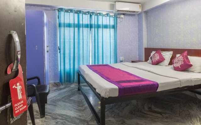 Om Regency By OYO Rooms
