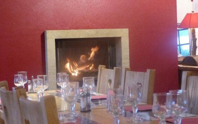 Hotel Au Feu De Bois