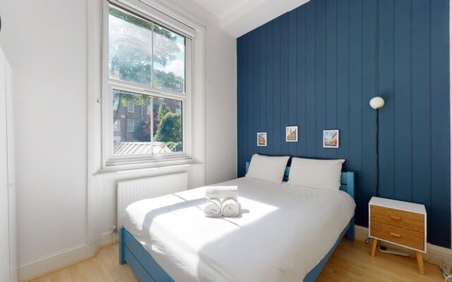 Superior 1 - Bed Apartment in Maida Vale