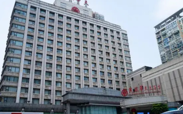 Lotus Huatian Hotel