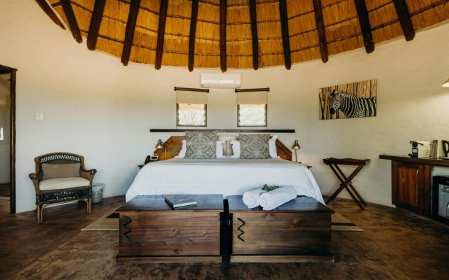 Mopane Bush Lodge