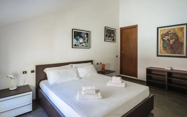 Viale Hambury 51