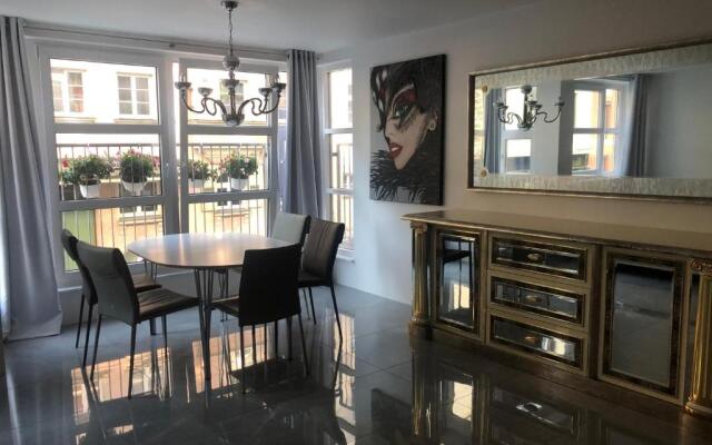 Luxurious 2 Bedroom Apartment Old City