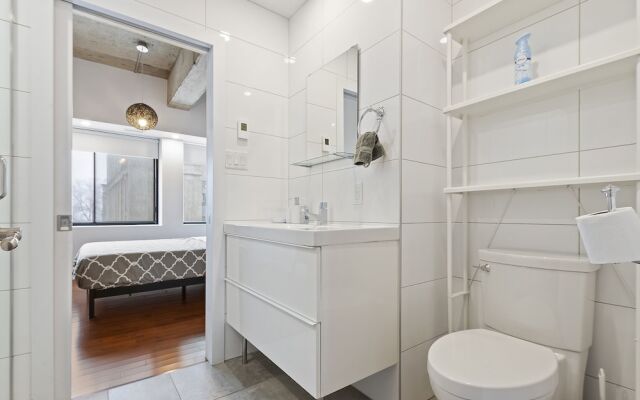 Condotel LeLuxe St-Denis St - mtlFlats