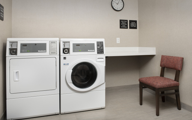 Hampton Inn & Suites Lexington Columbia