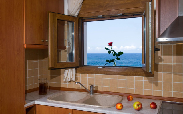 Christina Maisonettes Studios & Apartments