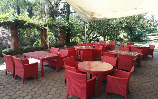 Bukit Alamanda Resort & Resto