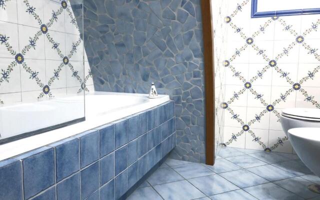 Aquamarine Apartment