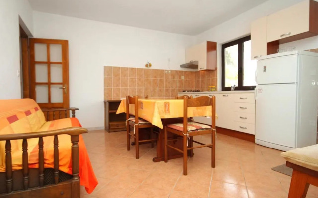 Seaside apartments with a swimming pool Kneza, Korcula - 9269