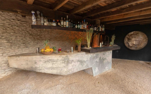 Radhoo Tulum