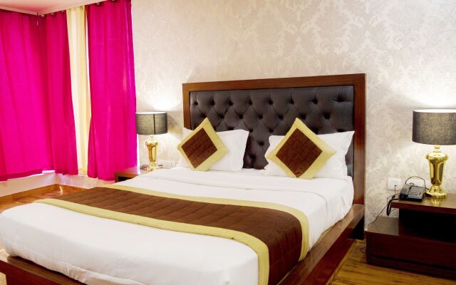 Fabhotel White Castle Sez