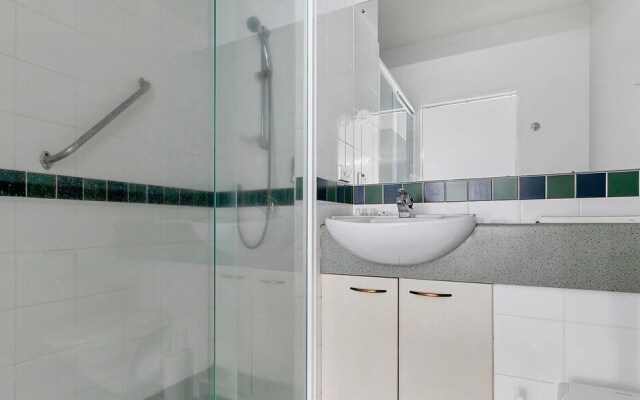 QV Waterfront City Centre Apartment -557