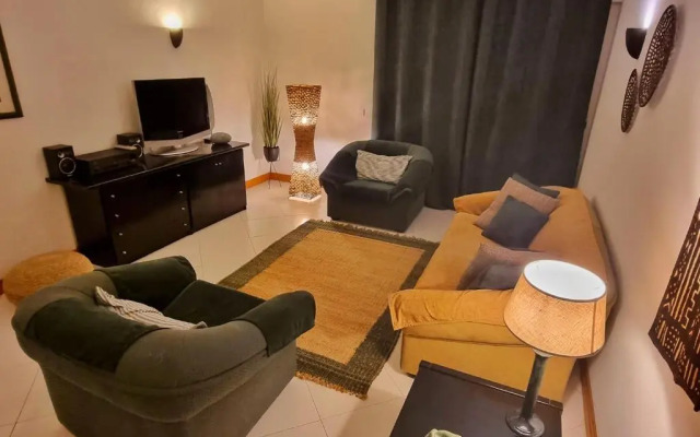 Tivoli Apt8 with Pool&Garage