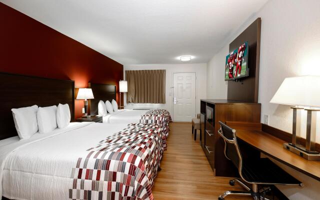 Super 8 by Wyndham Helen