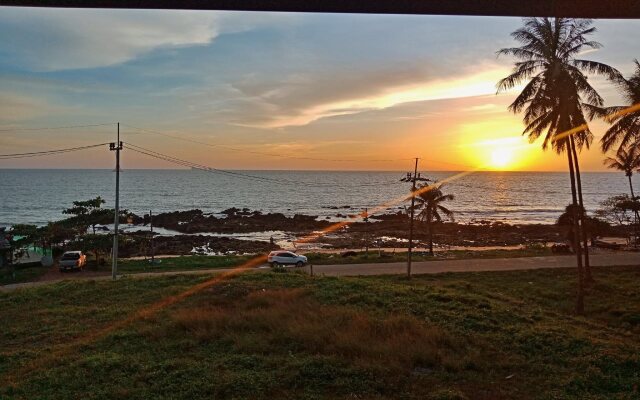 The Sea At Lanta Hotel