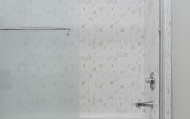 11058 - 83A Bsmnt Suite