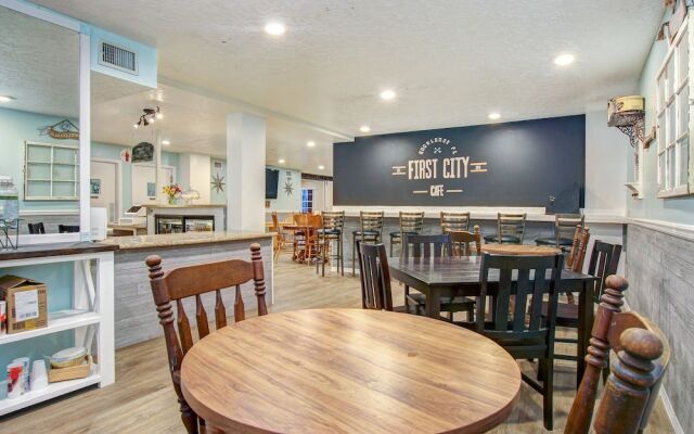 The Palmer Inn & Tennis Club