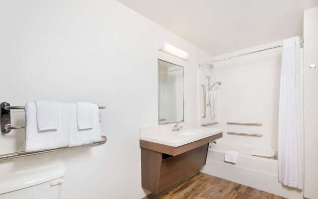 WoodSpring Suites Savannah Pooler
