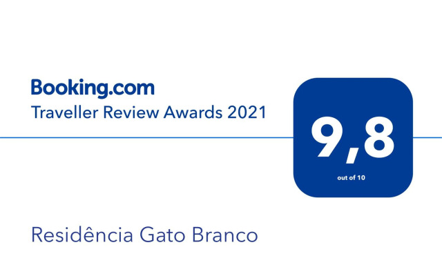 Residência Gato Branco